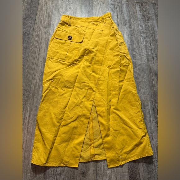 C/MEO Collective Dresses & Skirts - CMEO COLLECTIVE Mustard Yellow Midi
Skirt - Size S - Perfect for Any Occasion
